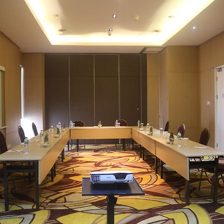 Citadines Connect Airport Jakarta Tangerang Esterno foto