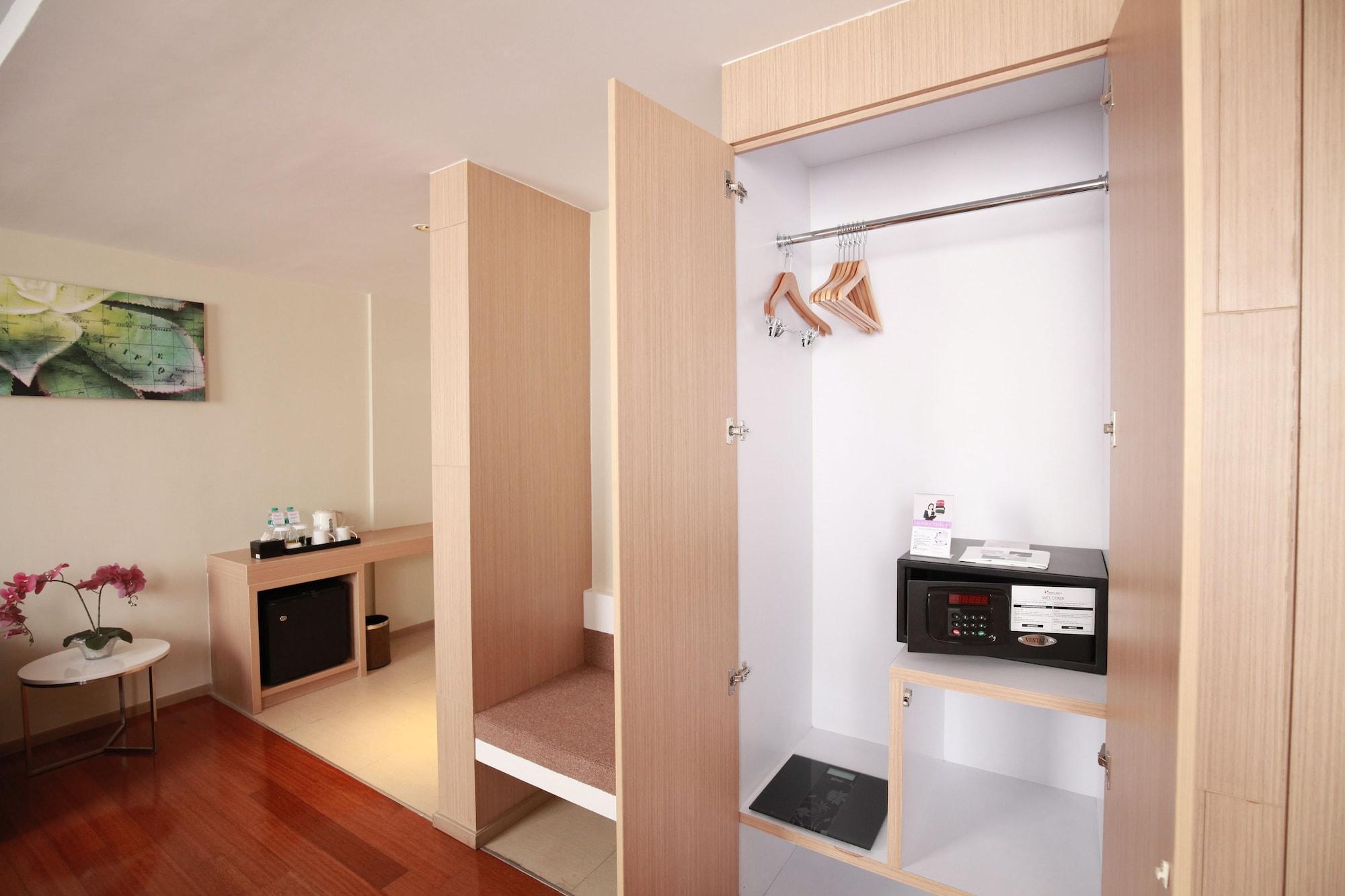 Citadines Connect Airport Jakarta Tangerang Esterno foto